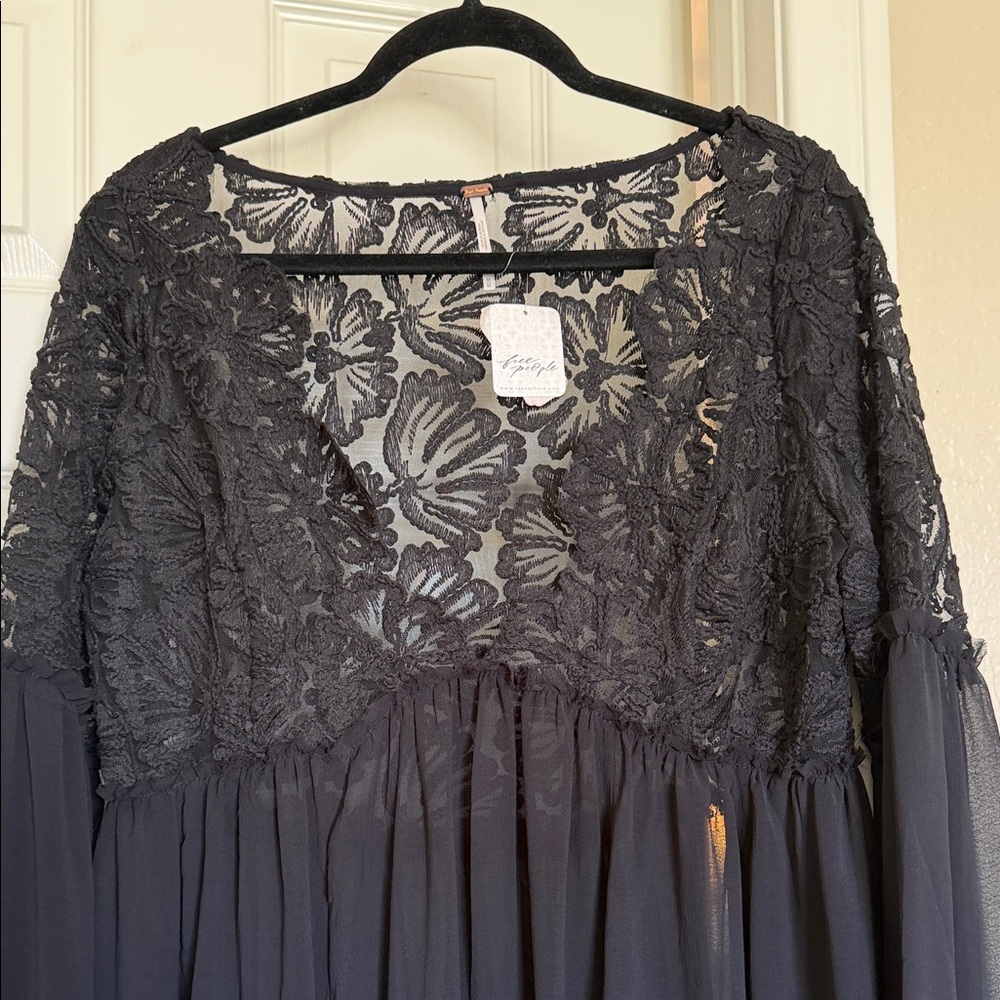 Free people Black Lace Floral lace V-Neck Chiffon Top